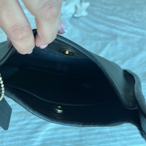 Vintage Coach Mini Ergo Bag 9027 in Black Leather - Picture 9 of 10